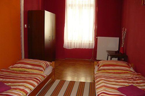 Boomerang Hostel *